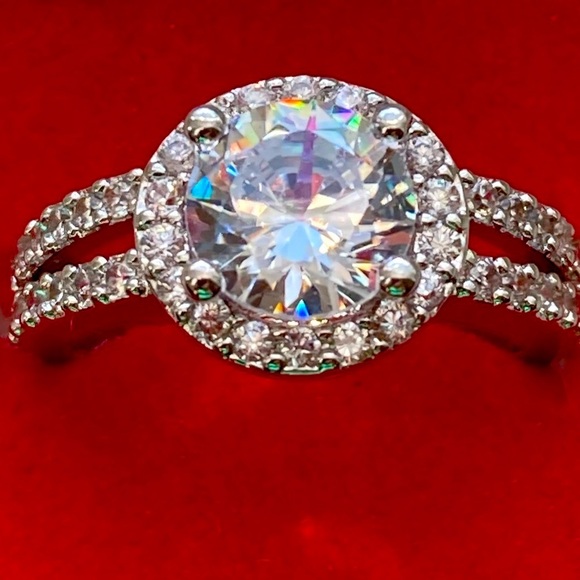 2ct round cut cubic zirconia 925 plated ring size 7 - Picture 5 of 8